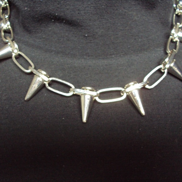 spiked chain collar
